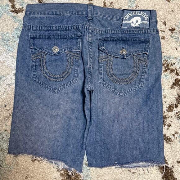 True Religion Cut Off Jean Shorts Size 38 Thick Stitch Flap Skull Logo Y2K - Picture 1 of 5